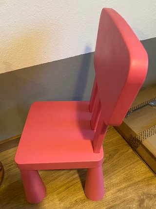 Silla infantil rosa IKEA