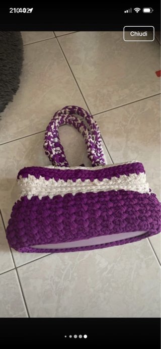 Borsa fatta a mano viola e bianca