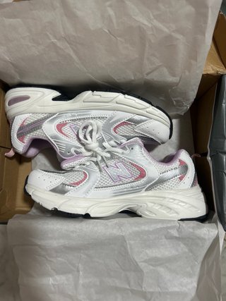 New Balance rosas y blancas