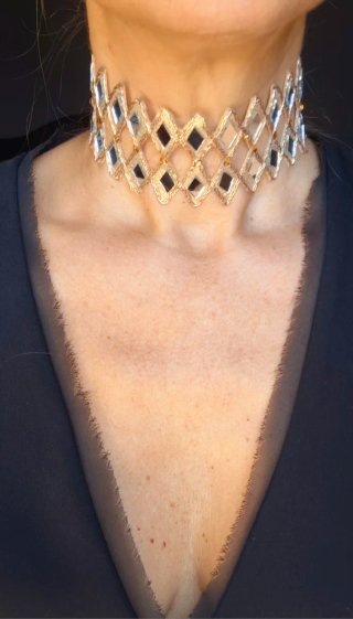 Elegante choker dorato con specchietti