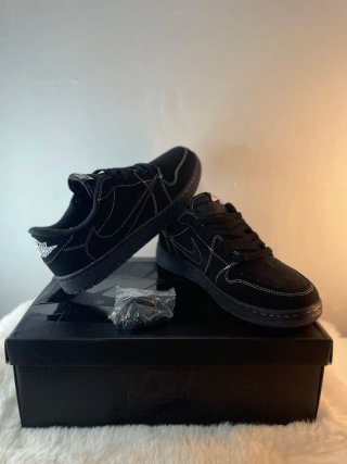 Nike Low Travis Scott Negra Talla 43