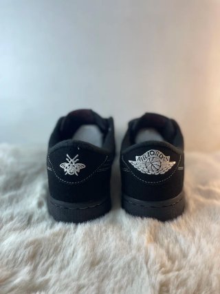Nike Low Travis Scott Negra Talla 43