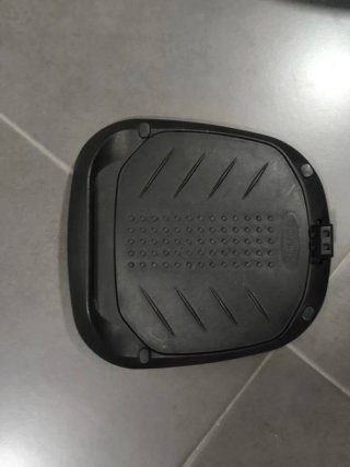 Baúl para moto de la marca SHAD blanco