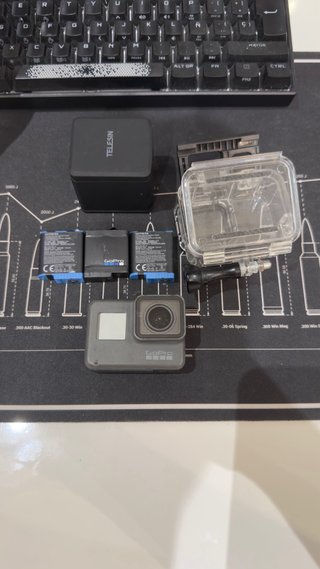 GoPro Hero 6 + 3 Baterías y Cargador