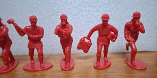 Lote 7 Figuras Bomberos Rojas
