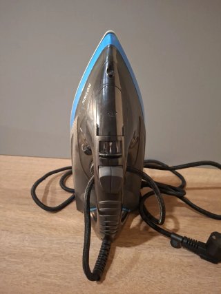 Plancha de vapor KOENIC KSI 2625