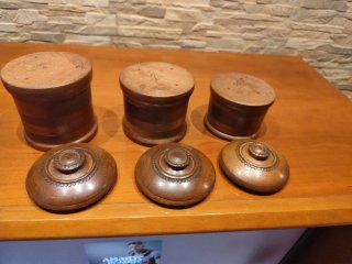 Vasijas antiguas de madera teka