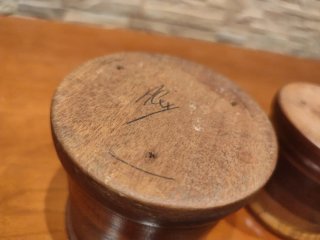 Vasijas antiguas de madera teka
