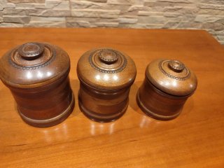 Vasijas antiguas de madera teka