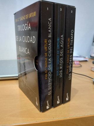 El silencio de la ciudad blanca + título 2 y 3