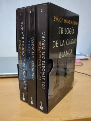 El silencio de la ciudad blanca + título 2 y 3
