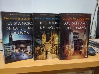 El silencio de la ciudad blanca + título 2 y 3