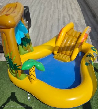 Piscina hinchable infantil con tobogán