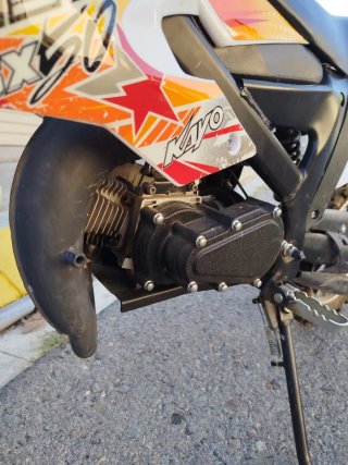 Moto infantil Enduro/Motocross Negra y Roja