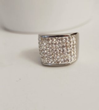 Anillo Acero Plateado Cristales Brillantes