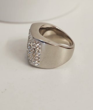 Anillo Acero Plateado Cristales Brillantes