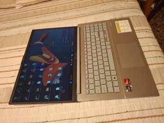 Portátil ASUS Vivobook Go 15 E1504FA Gris/Plata