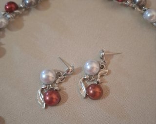 Set elegante collana e orecchini perle