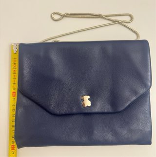 Bolso TOUS azul marino con cadena