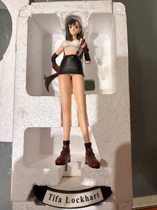 Figuras Final Fantasy VII Resina