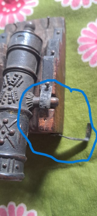 Cannone decorativo legno e ottone