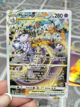 Carta Pokémon Mewtwo V-ASTRO GG44/GG70