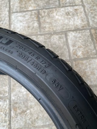 1 Neumático 205/45 R17 MICHELIN