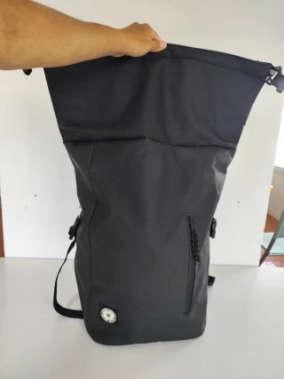 Mochila impermeable negra