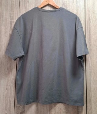 Camiseta gris manga corta oversize Shein L gráfico
