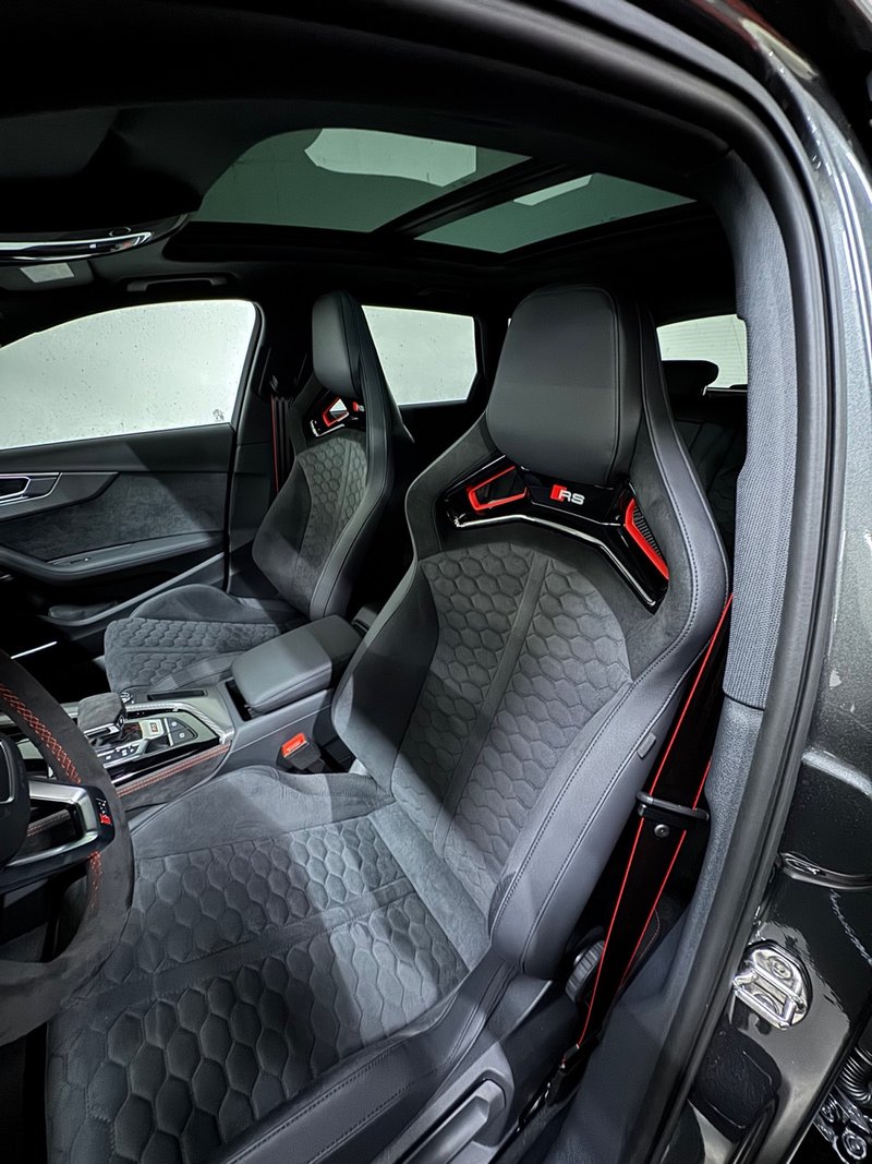 Audi RS4 Competition Plus 2025 - foto 1