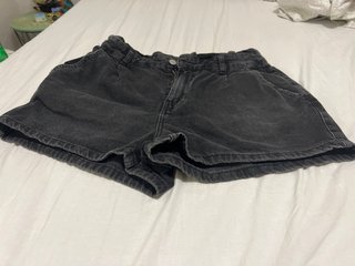 Shorts vaqueros negros Kiabi desgastados