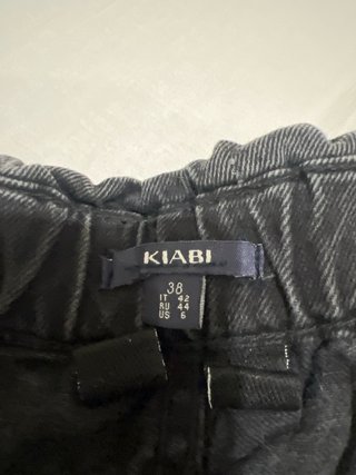 Shorts vaqueros negros Kiabi desgastados