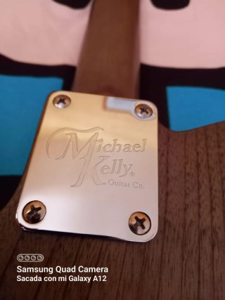 Guitarra Eléctrica Michael Kelly Op 54