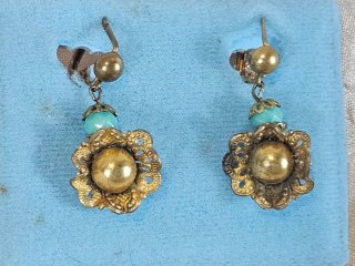 Pendientes antiguos dorados con turquesa cristal
