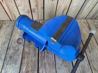 TORNILLO DE BANCO S125