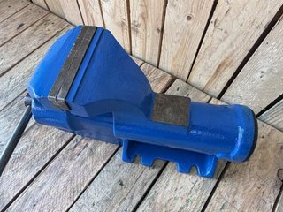 TORNILLO DE BANCO S125