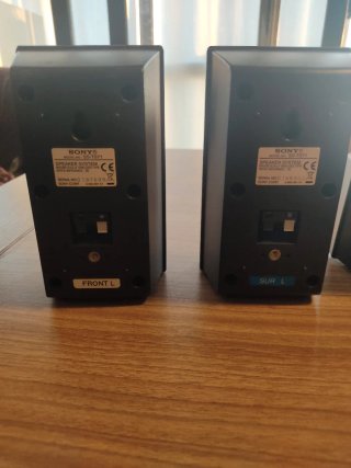 Altavoces Sony de 3 ohms