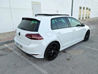 Volkswagen Golf R300