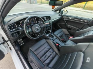 Volkswagen Golf R300