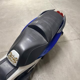 Gilera GP 800 Maxi-Scooter Azul/Plata