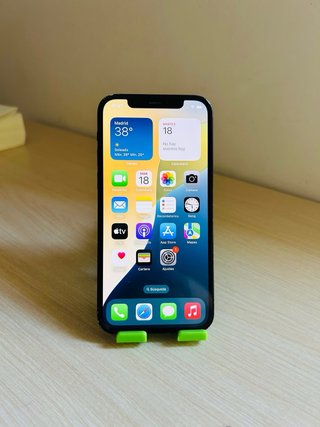 iPhone 12 64GB Negro 77%