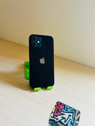 iPhone 12 64GB Negro 77%