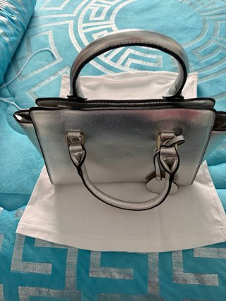 Bolso de mano plateado