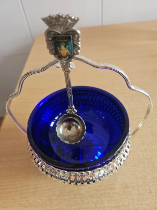 Azucarero de cristal azul con soporte