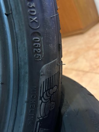 Michelin Pilot Sport 4 245/40/19