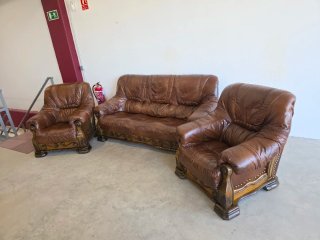 Sofá y sillones piel rústicos marrones