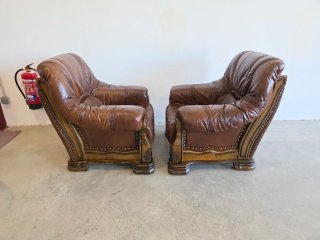 Sofá y sillones piel rústicos marrones