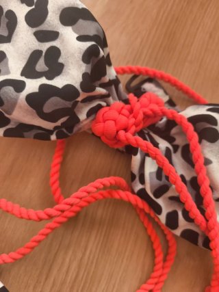 Bikini estampado leopardo con cordones
