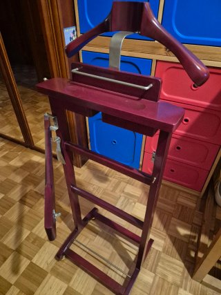 Galán de Ropa Madera y Metal