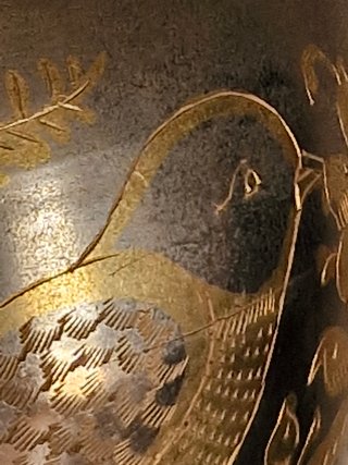 Jarrón Metálico Decorado Dorado y Plateado
